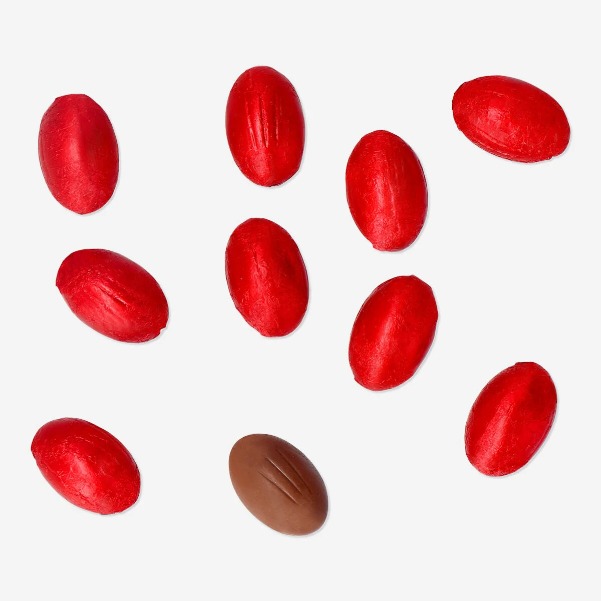 Red milk chocolate eggs in net - Image 3